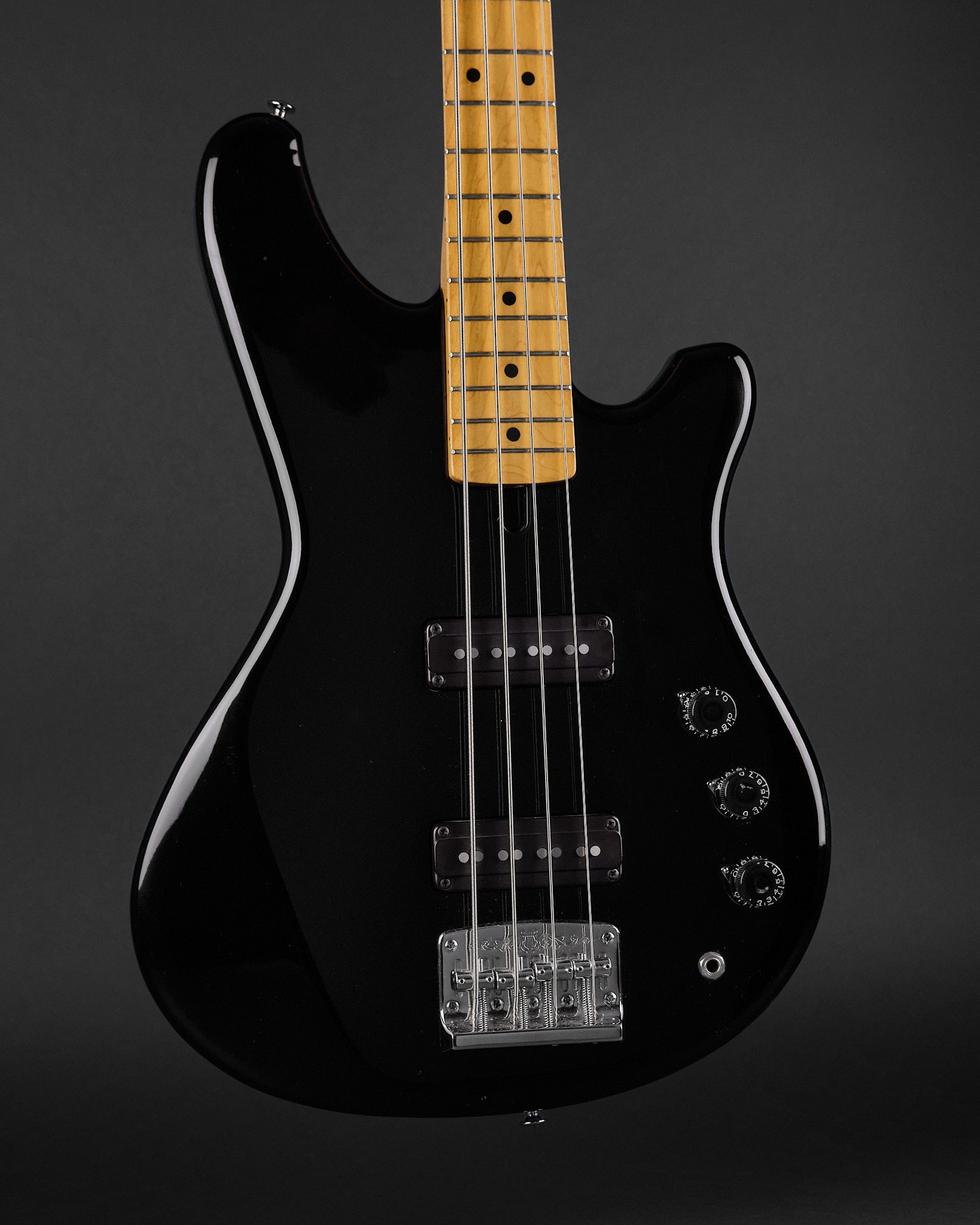 1980s Yamaha SuperBass 500S Black