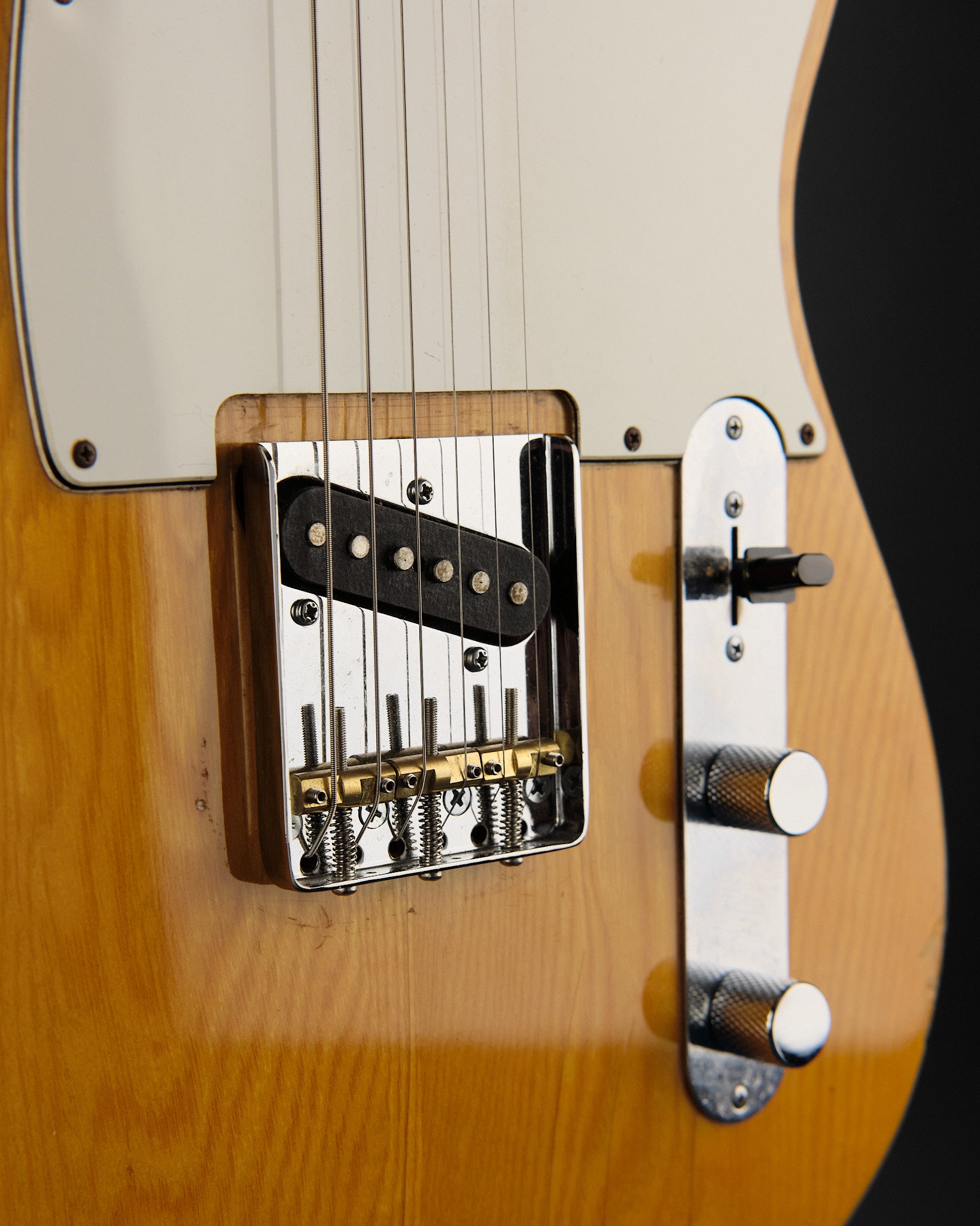 1970s El Maya Artist Series Natural