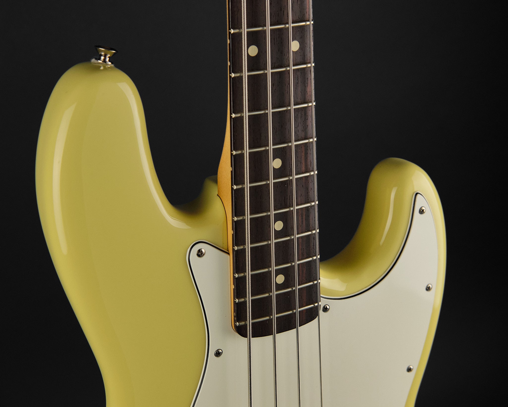 2025 Fender Player II Jazz Bass Hialeah Yellow