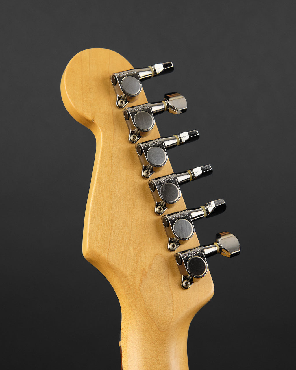 1990s Fender ST-38 Standard Stratocaster Salmon Pink