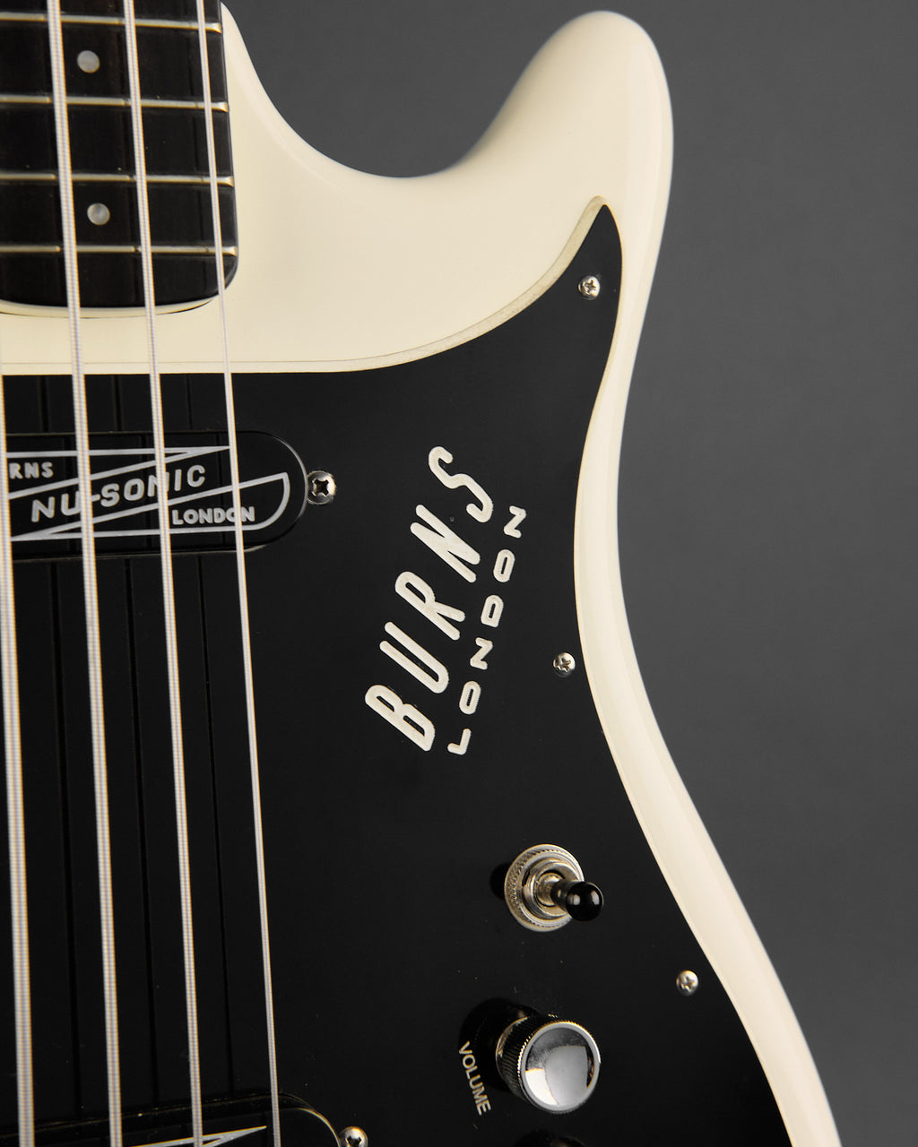 Burns Nu-Sonic Bass White (Second-Hand)