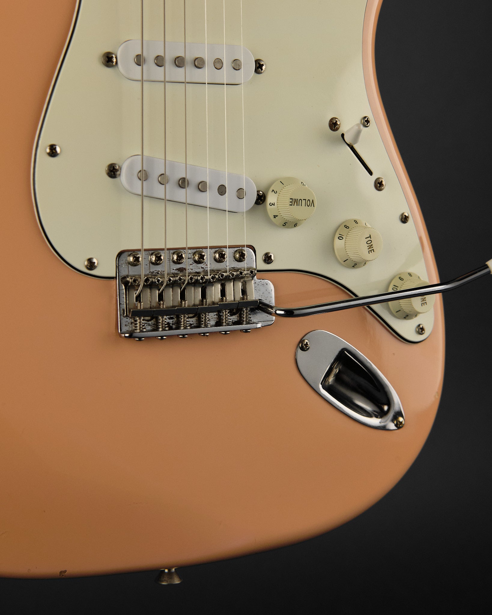 1990s Fender ST-38 Standard Stratocaster Salmon Pink