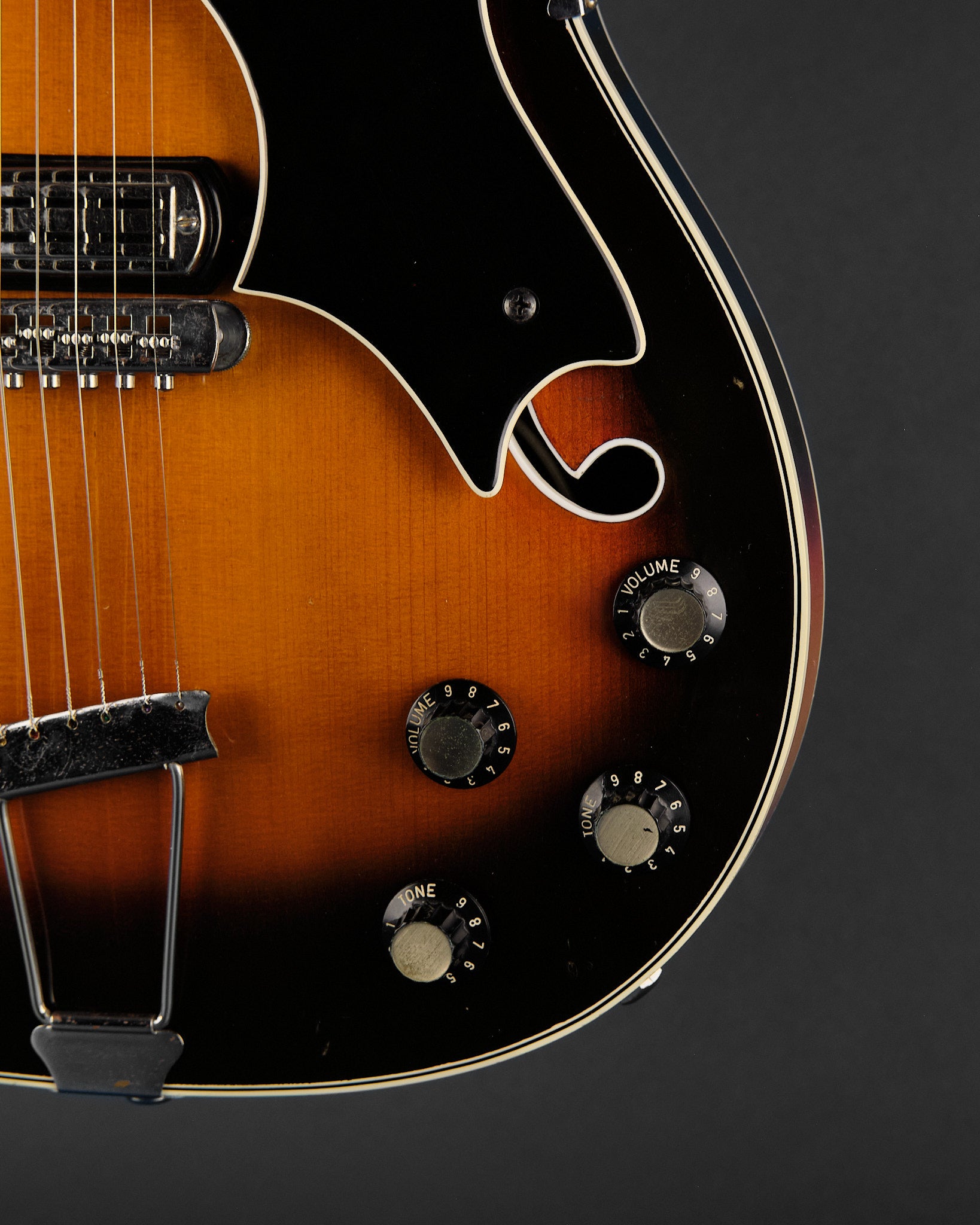 1960s Elite Crucianelli Florentine G-502V Sunburst
