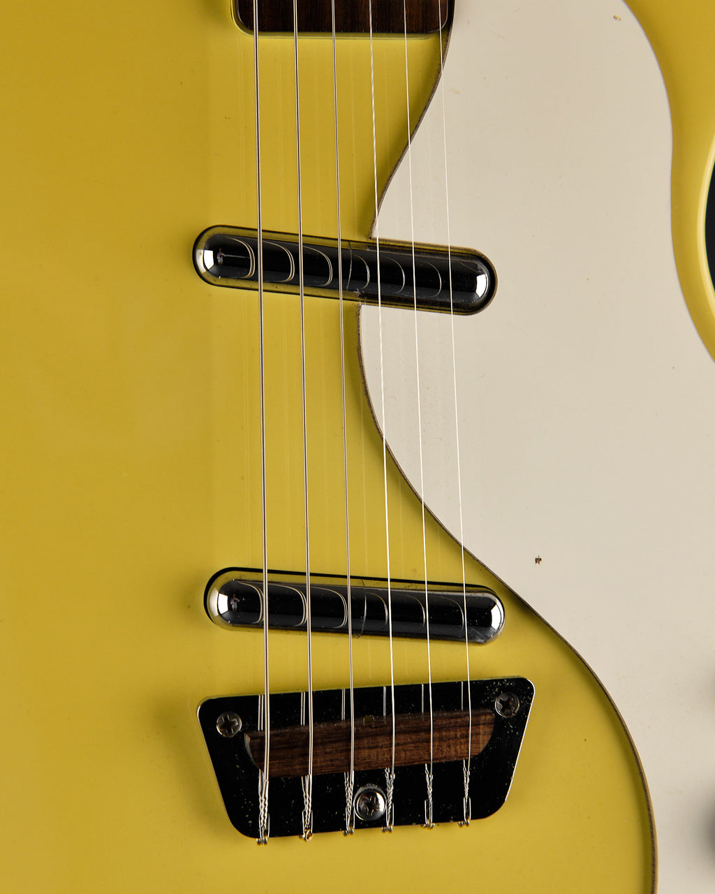 1990s Danelectro DC-59 Daddy-O Yellow - detail photo 1 | Replay Guitars