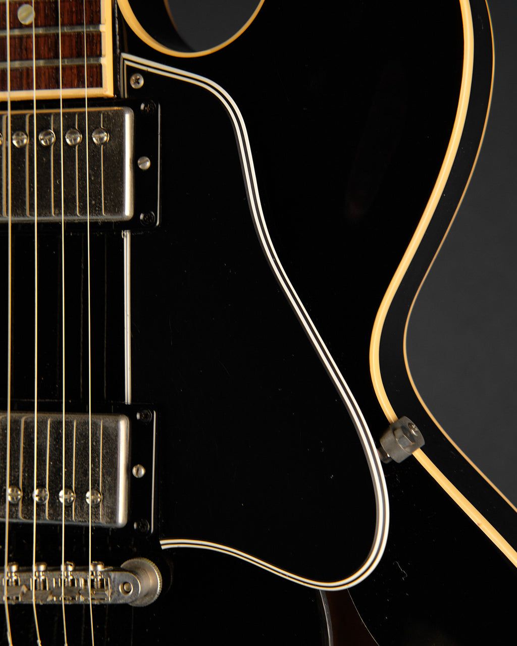 2006 Gibson Custom Shop Roy Orbison ES-335 Ebony - detail photo 4 | Replay Guitars