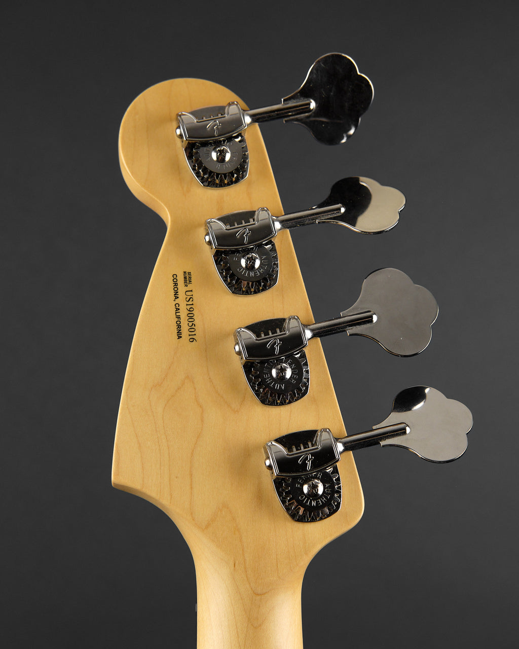 2019 Fender American Performer Mustang Bass Aubergine