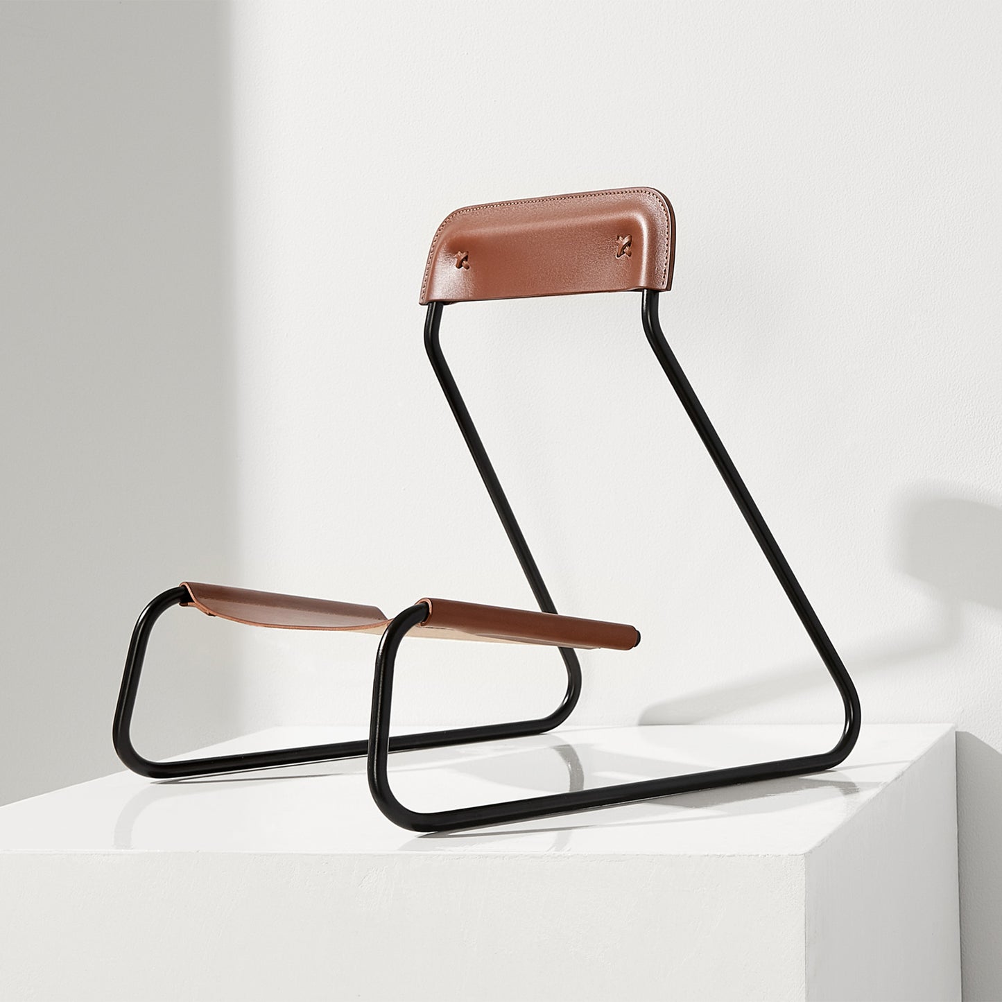 MINIM Sling Stand Tan