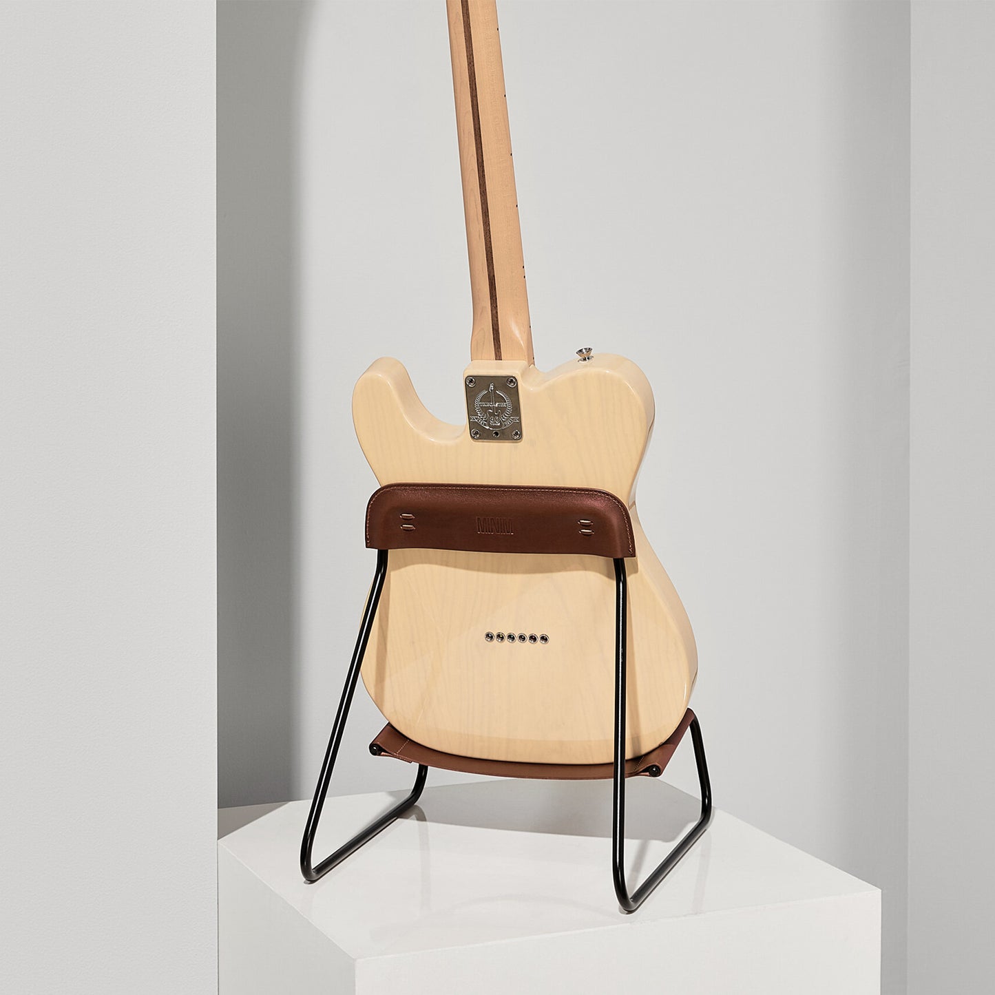 MINIM Sling Stand Tan