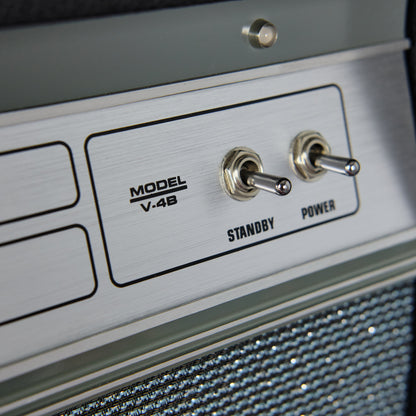 Ampeg V-4B 100-Watt Bass Head (Second-Hand)