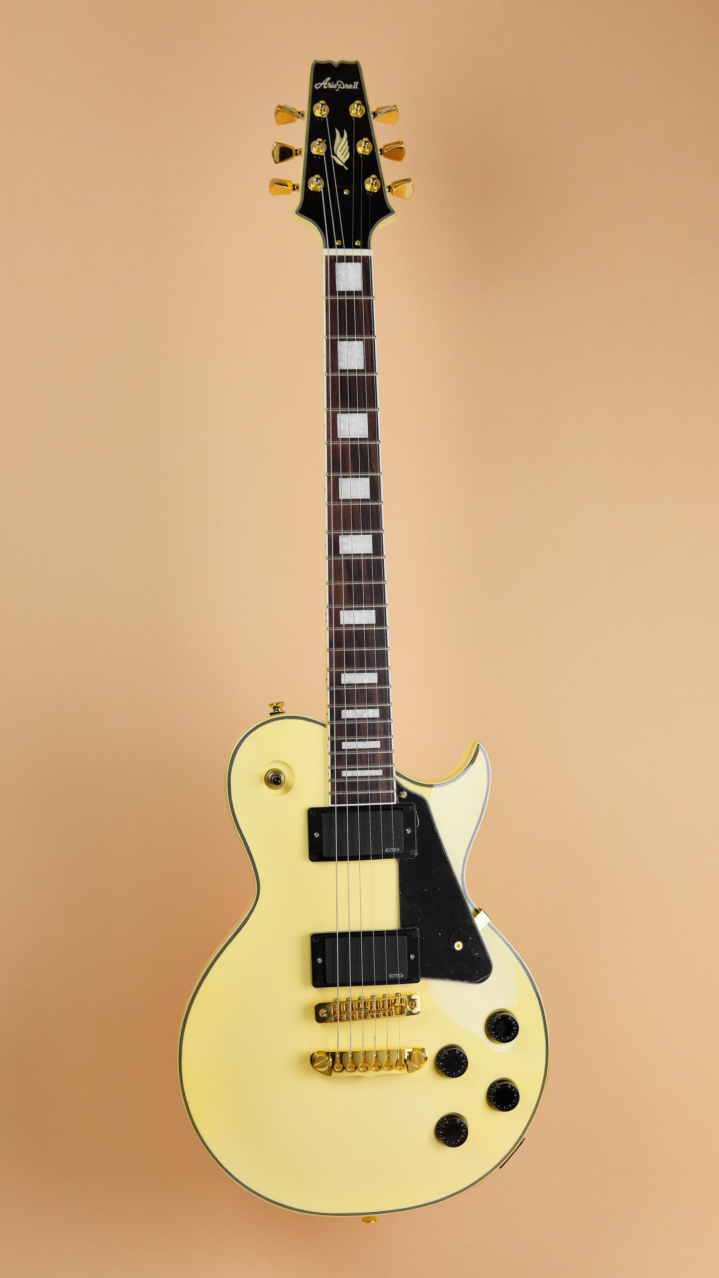 Aria Pro II PE-Core II Aged White (Second-Hand)