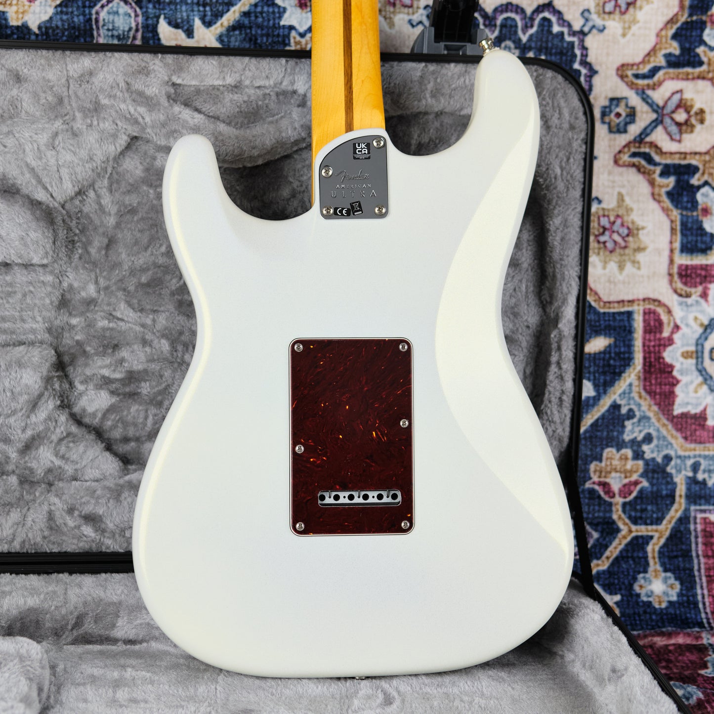 2022 Fender American Ultra Stratocaster Arctic Pearl